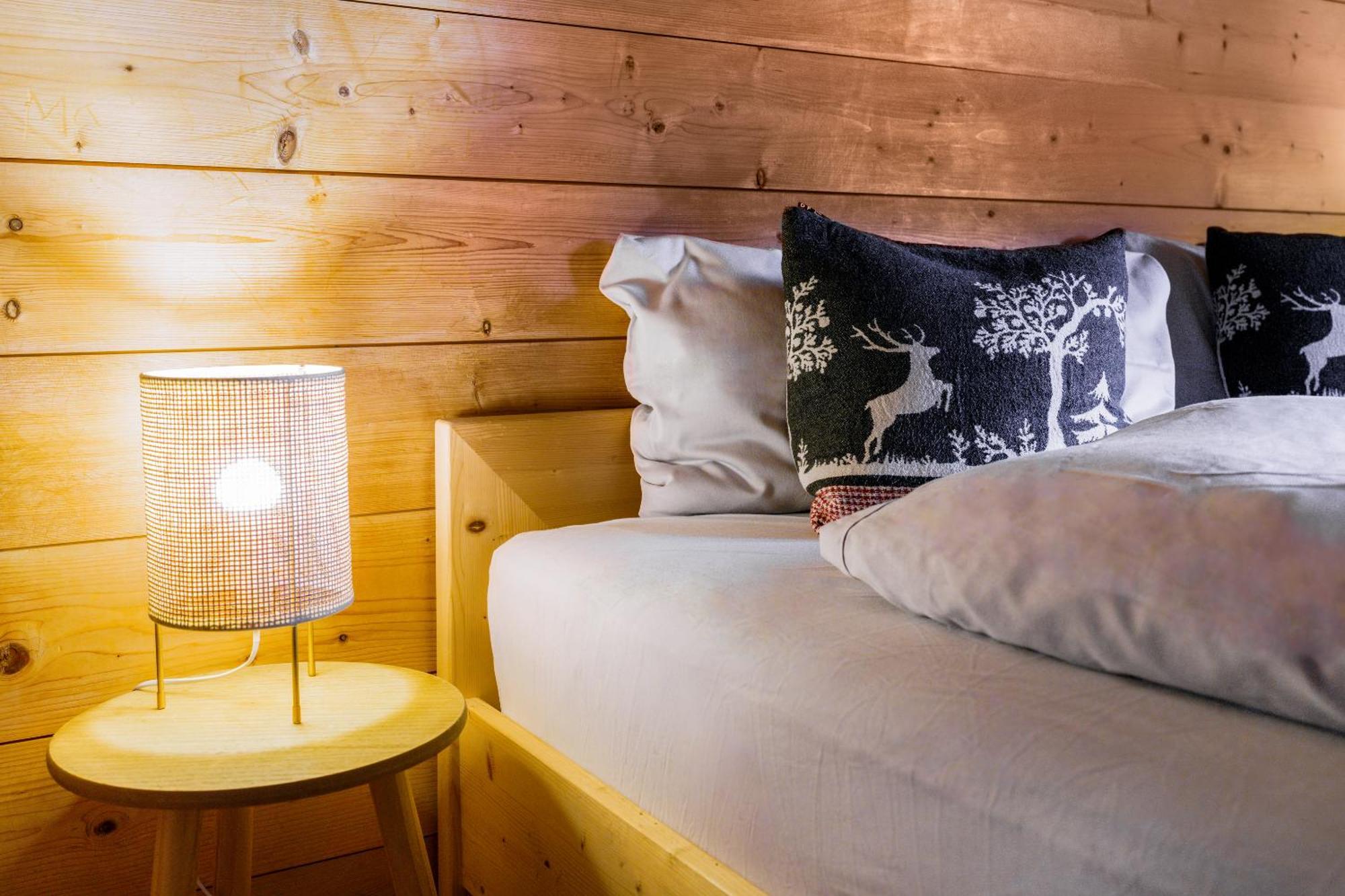 Ski-In & Ski-Out Out Chalet Maria With Amazing Mountain View Maria Alm am Steinernen Meer Rum bild